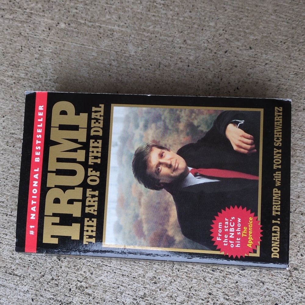 TRUMP THE ART OF THE DEAL PAPERBACK 1987 VINTAGE